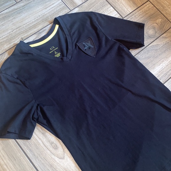 Black Short Sleeve Tee - Picture 4 of 4